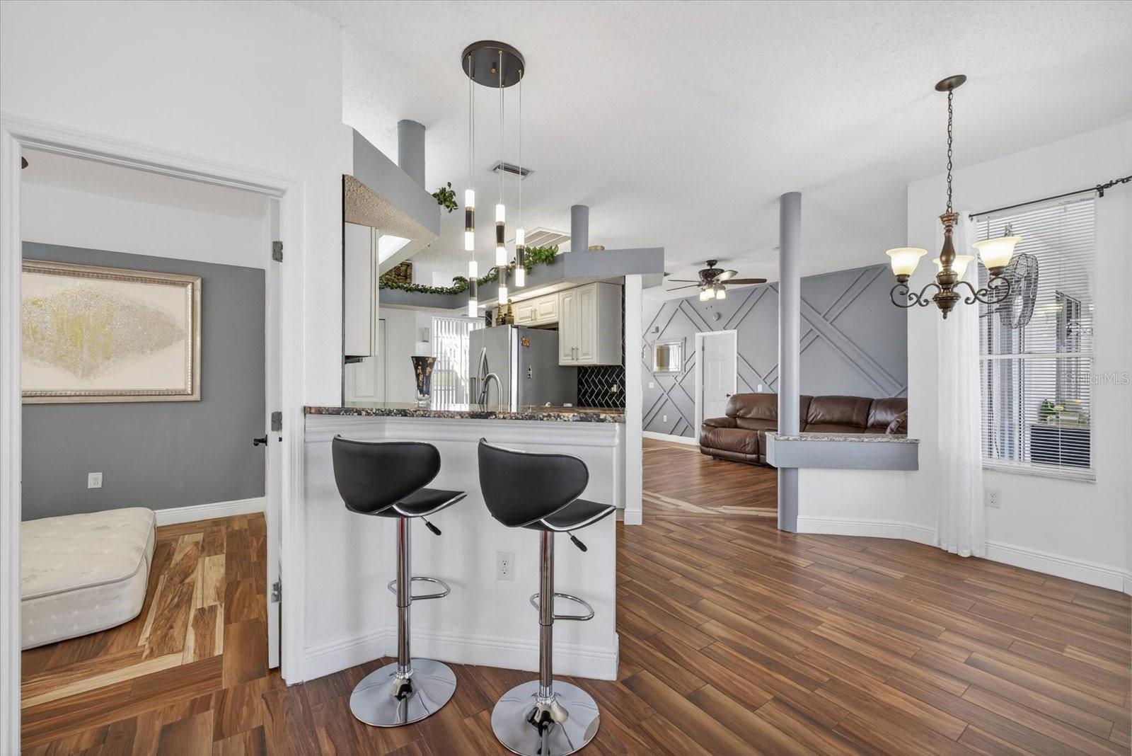 Image 30 of 54 For 4613 Mariner Boulevard