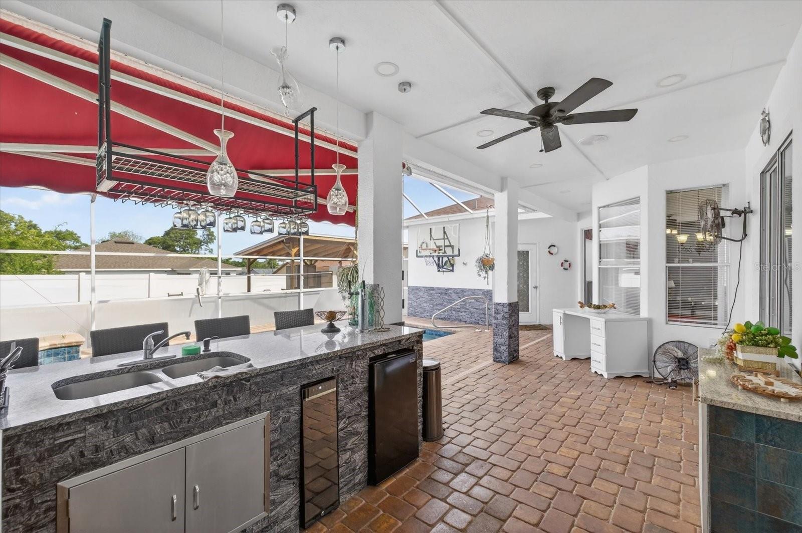 Image 41 of 54 For 4613 Mariner Boulevard