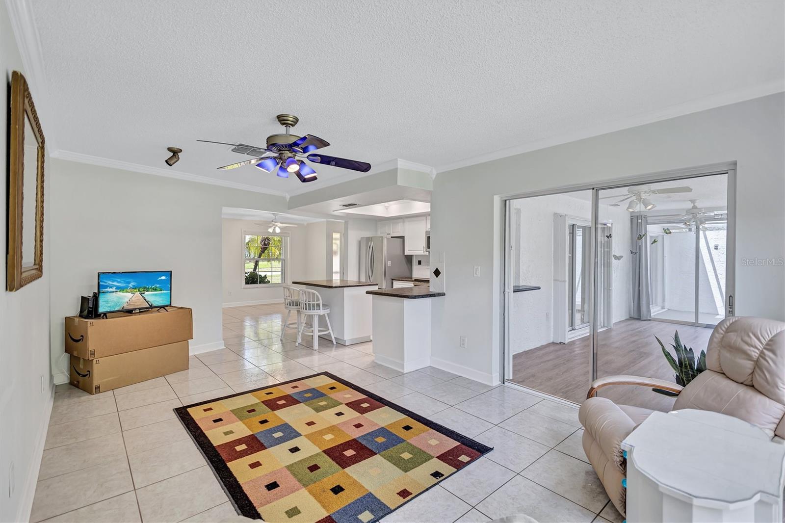 Listing photo id 15 for 1735 Aberdeen Court