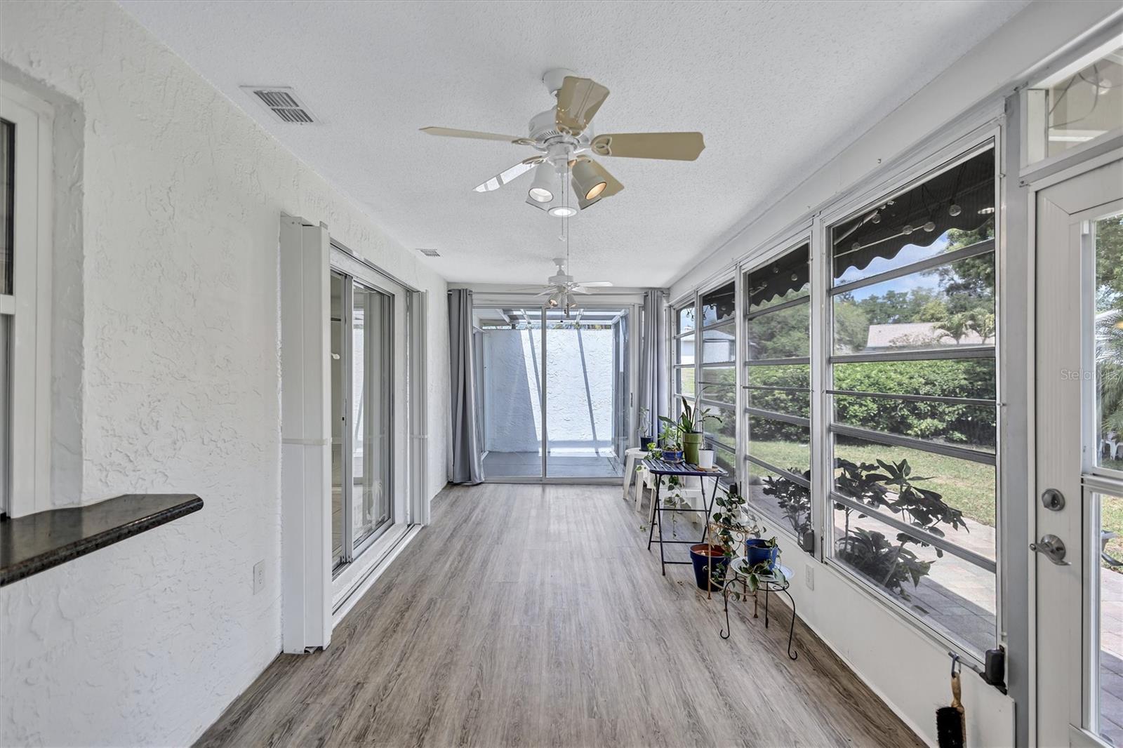 Listing photo id 23 for 1735 Aberdeen Court