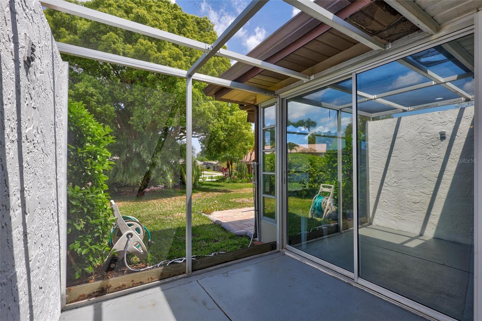 Listing photo id 40 for 1735 Aberdeen Court