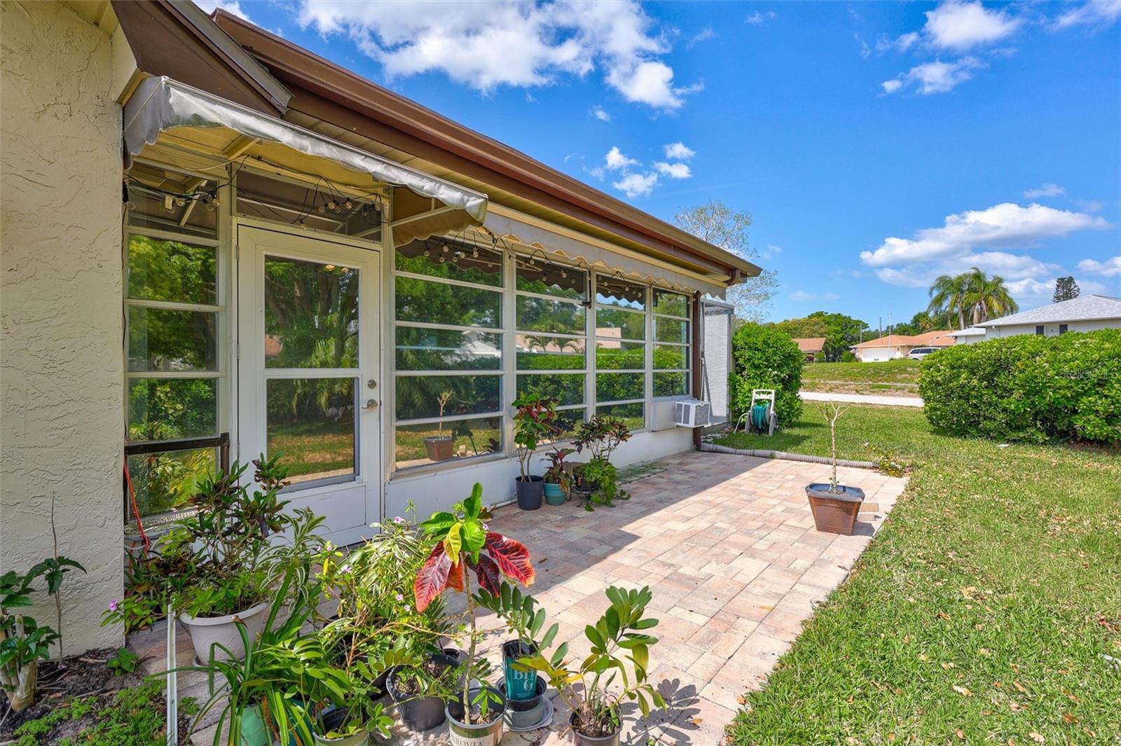 Listing photo id 43 for 1735 Aberdeen Court