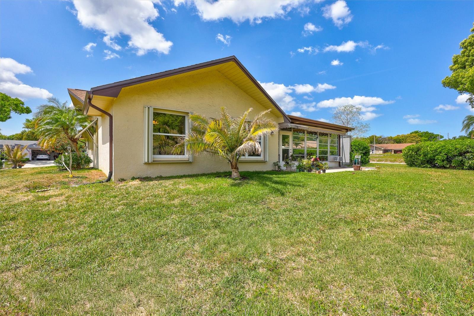 Listing photo id 45 for 1735 Aberdeen Court