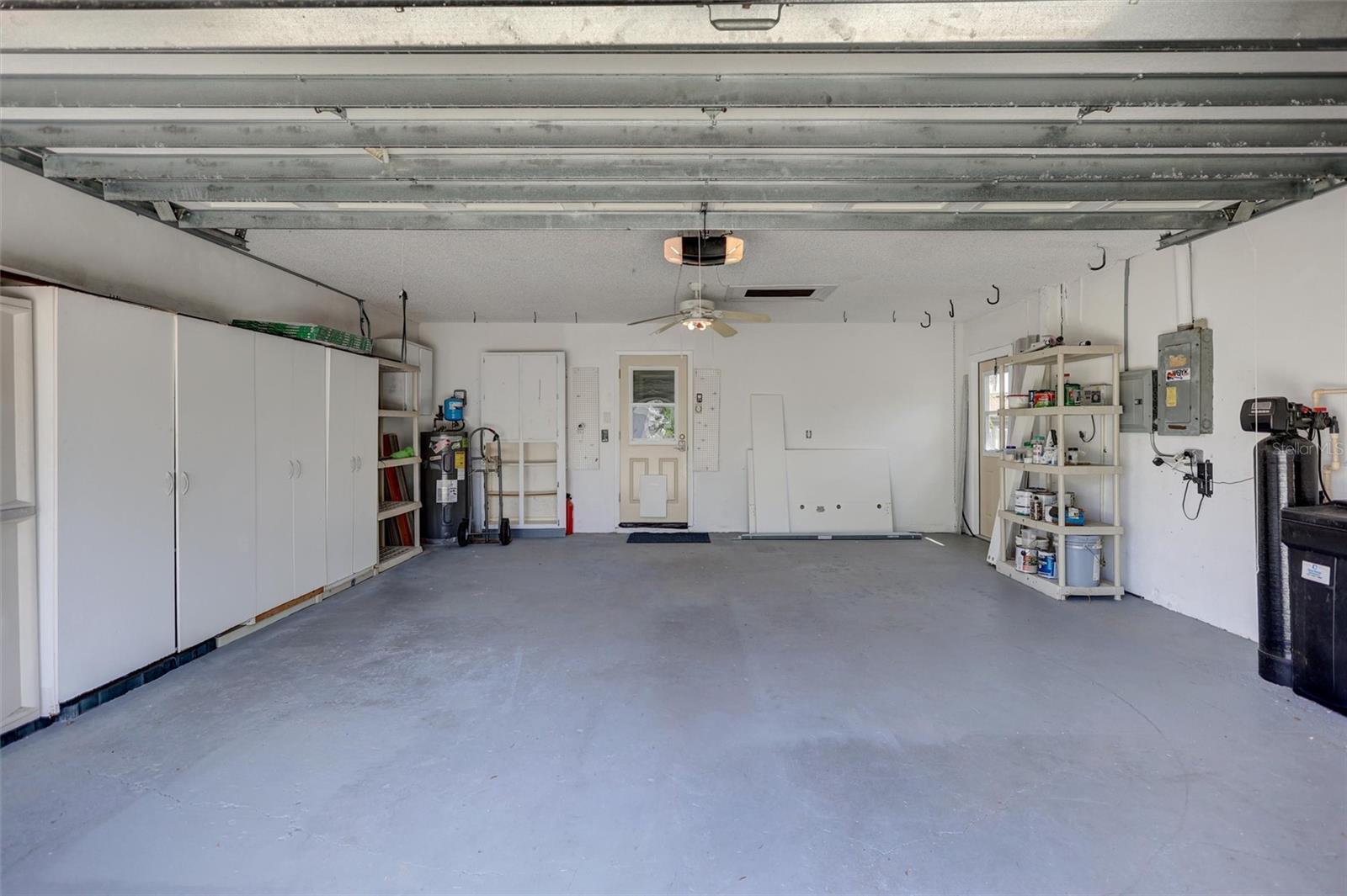 Listing photo id 49 for 1735 Aberdeen Court