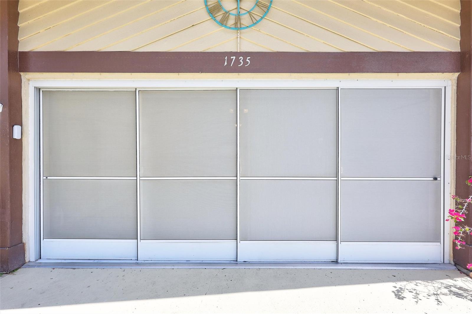 Listing photo id 50 for 1735 Aberdeen Court