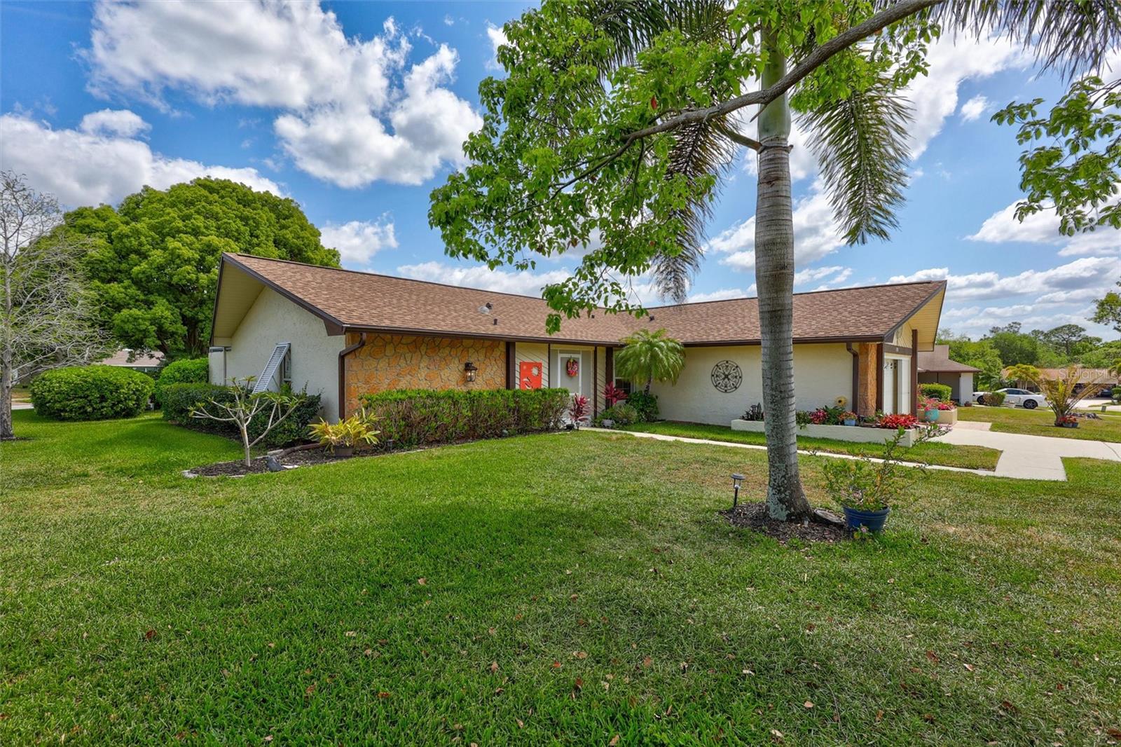 Listing photo id 52 for 1735 Aberdeen Court