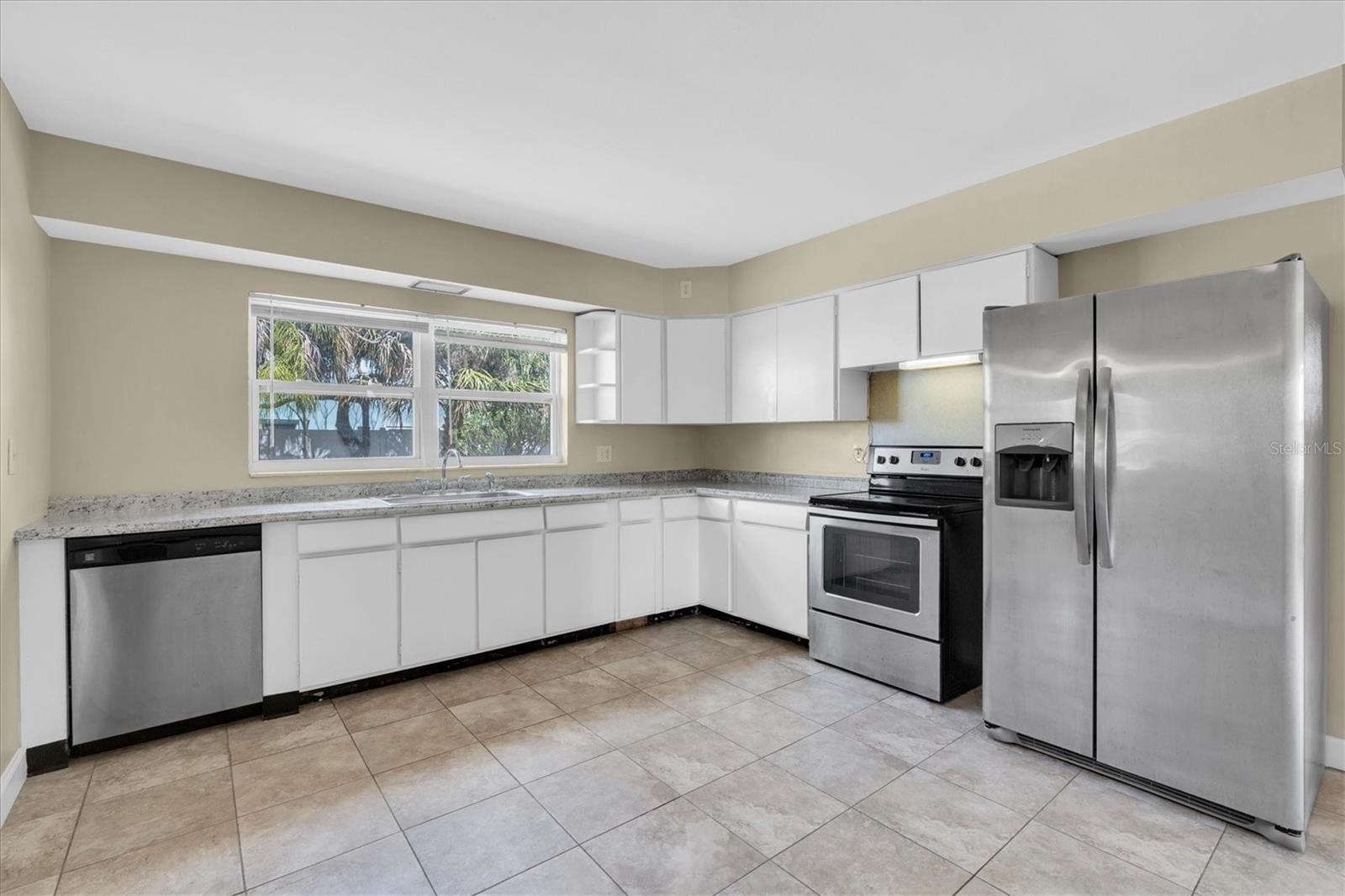 Image 10 of 35 For 333 72nd Avenue