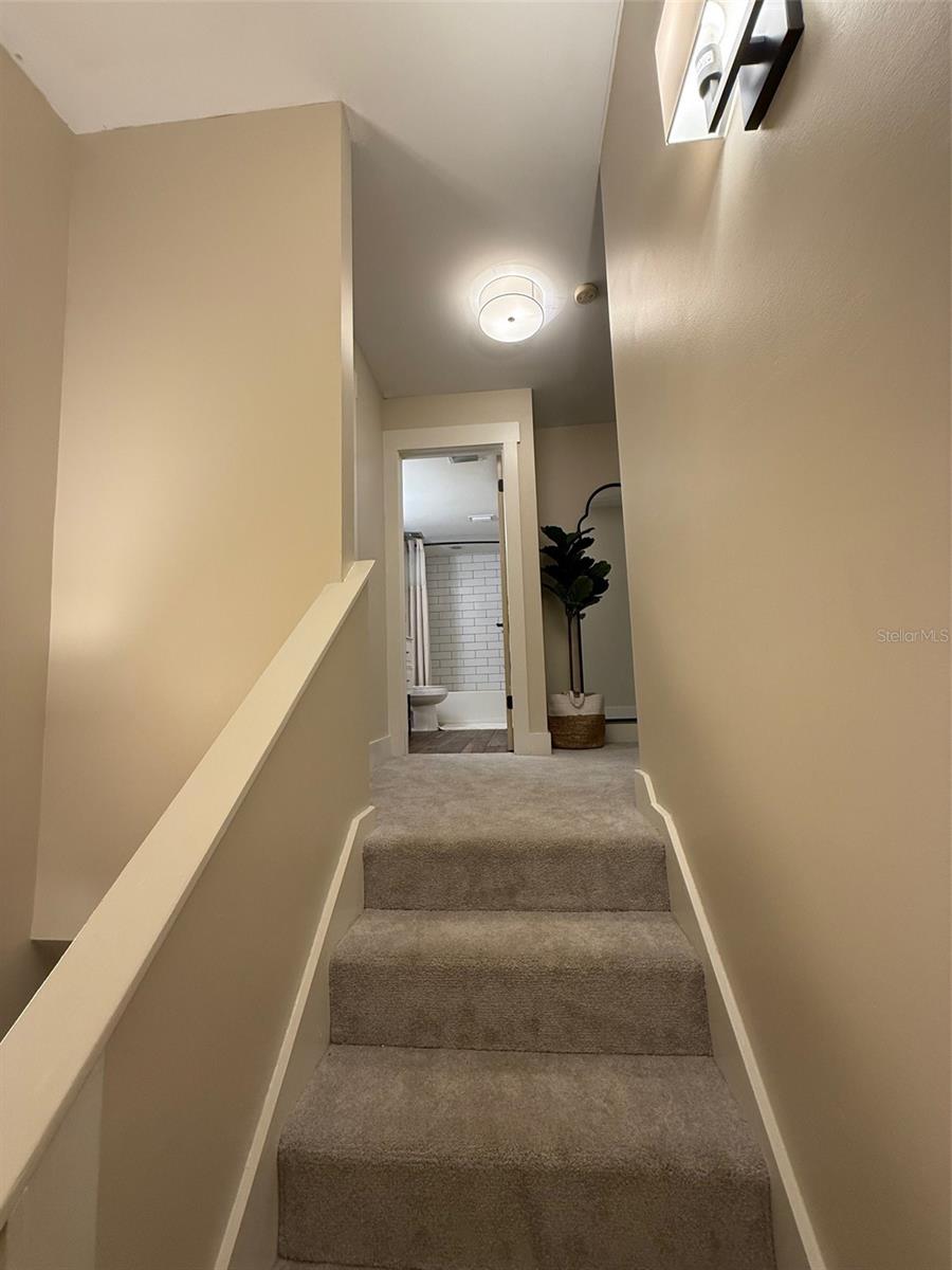 Image 18 of 29 For 6206 Greenleaf Lane