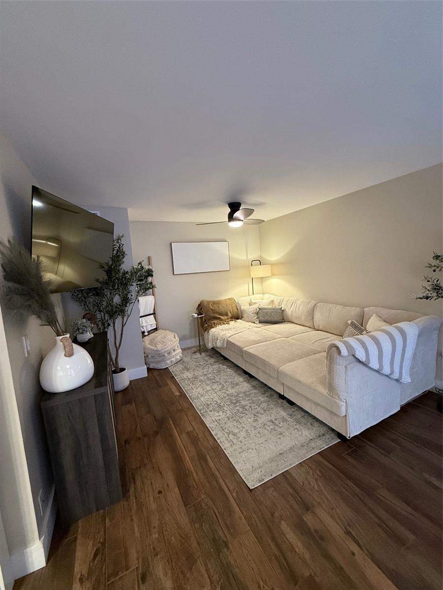 Image 4 of 29 For 6206 Greenleaf Lane