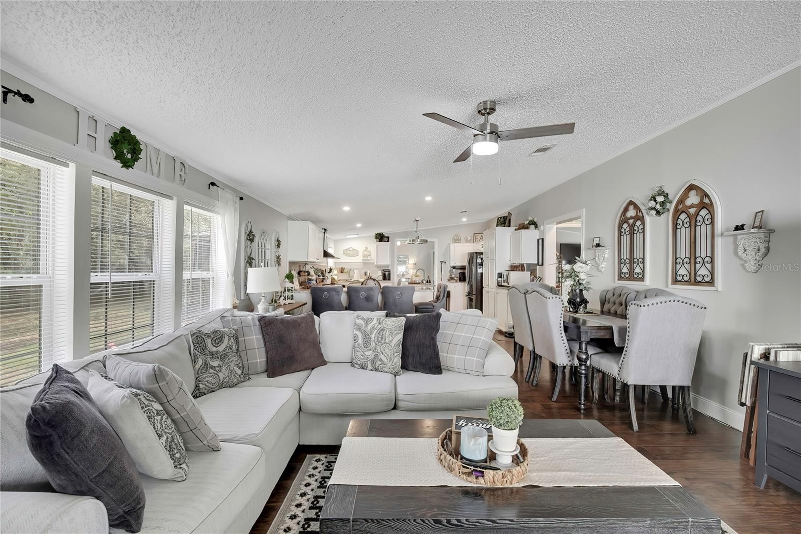 Listing photo id 14 for 6171 Lisa Point