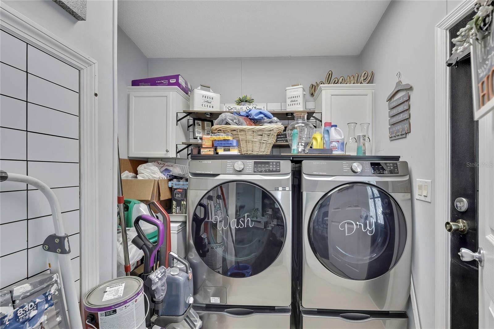 Listing photo id 15 for 6171 Lisa Point