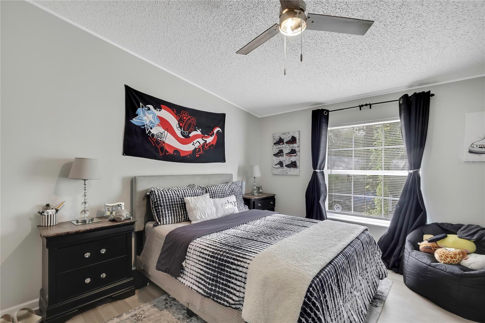 Listing photo id 17 for 6171 Lisa Point