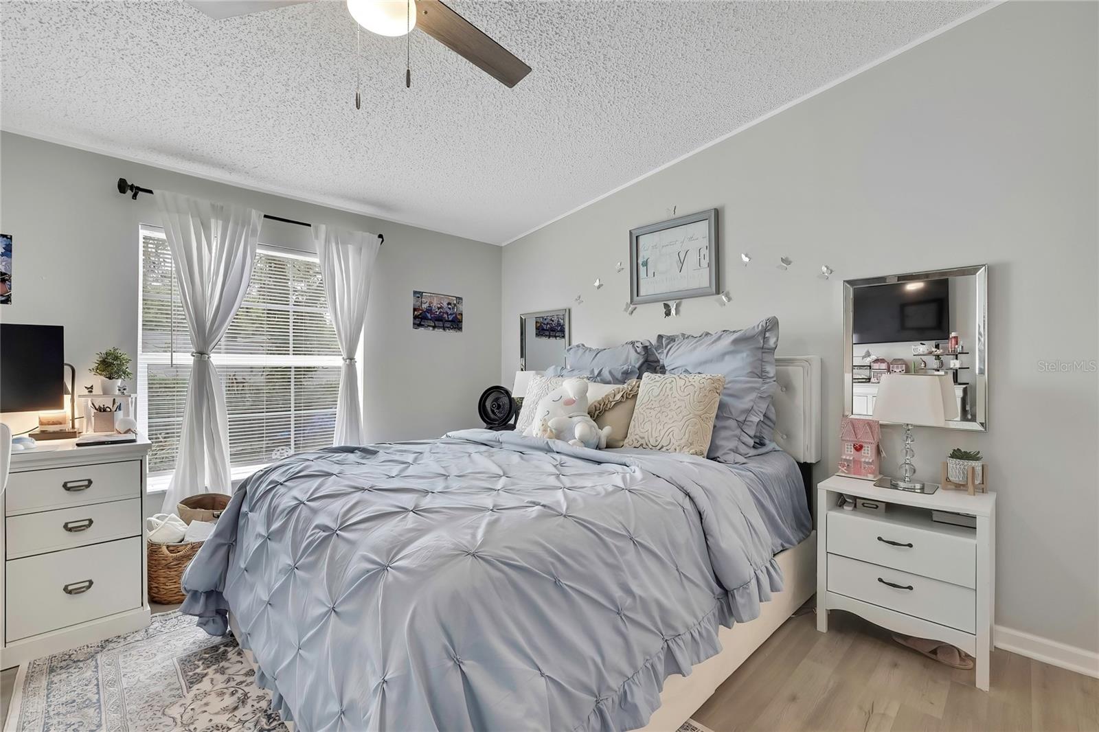 Listing photo id 21 for 6171 Lisa Point