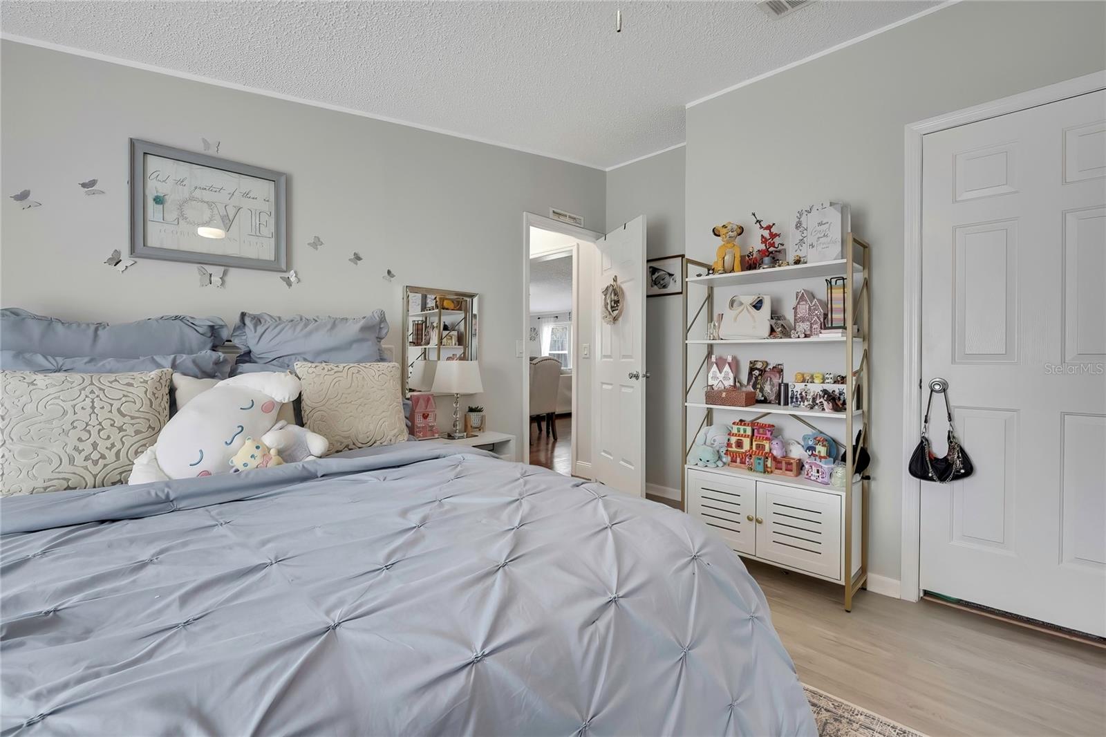 Listing photo id 22 for 6171 Lisa Point