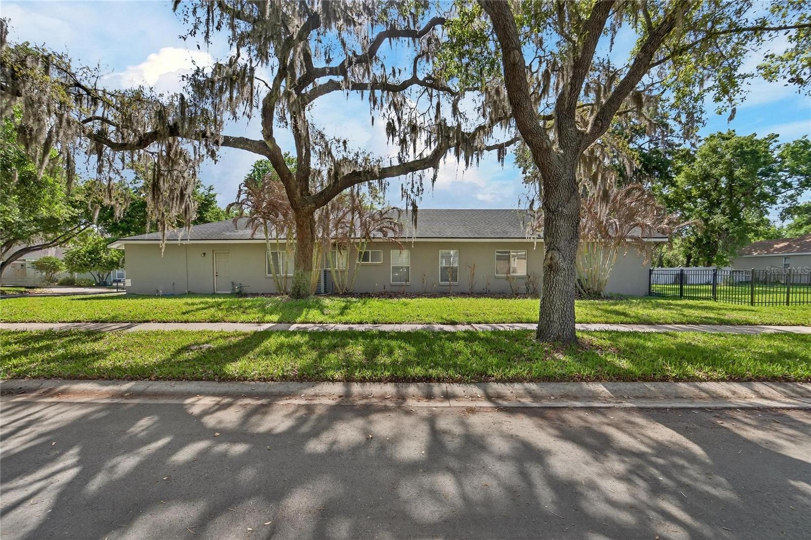 Listing photo id 12 for 5608 Osprey Park Place