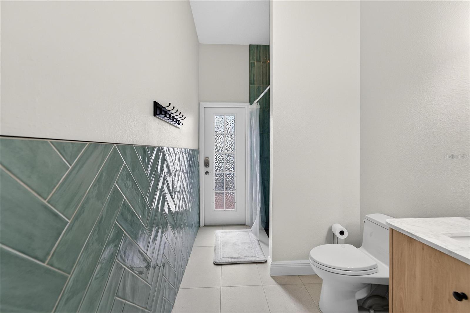 Listing photo id 33 for 5608 Osprey Park Place