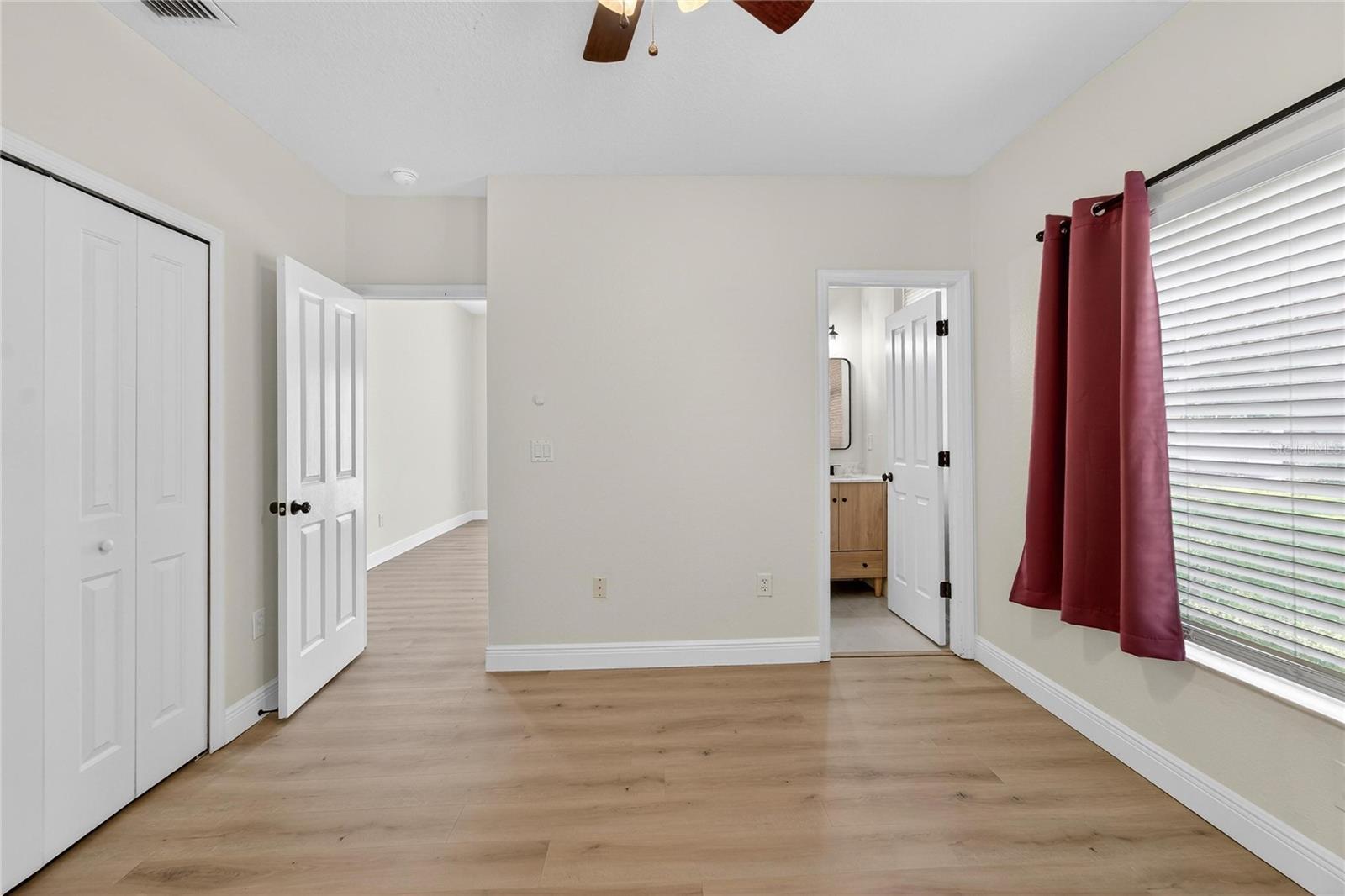 Listing photo id 39 for 5608 Osprey Park Place