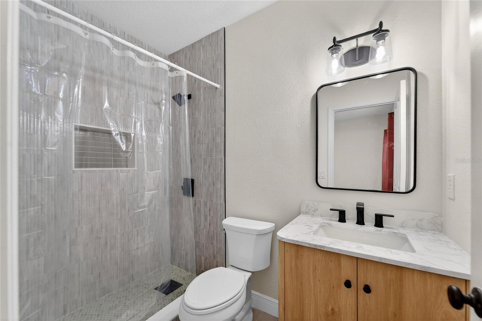 Listing photo id 40 for 5608 Osprey Park Place