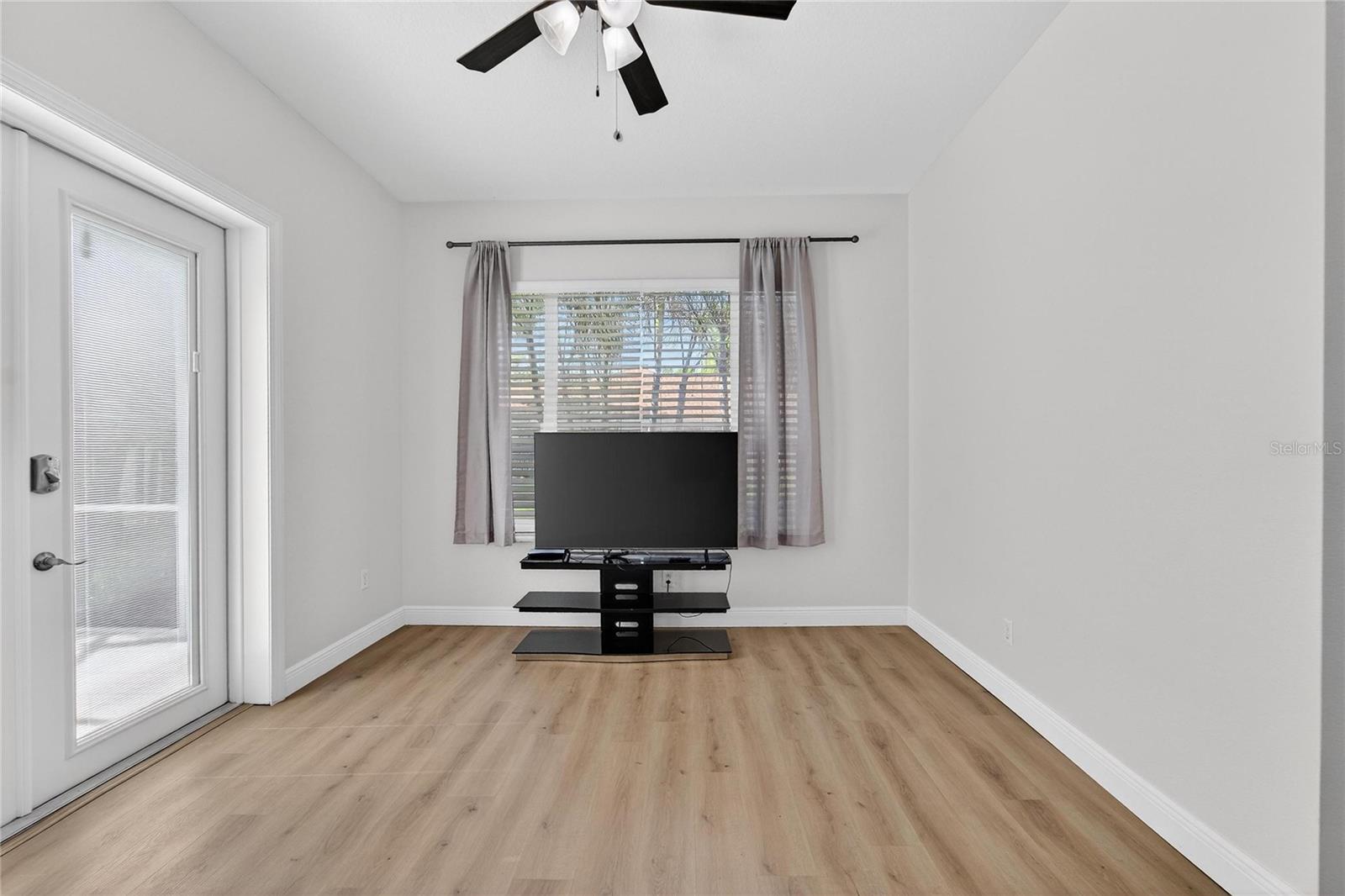 Listing photo id 44 for 5608 Osprey Park Place