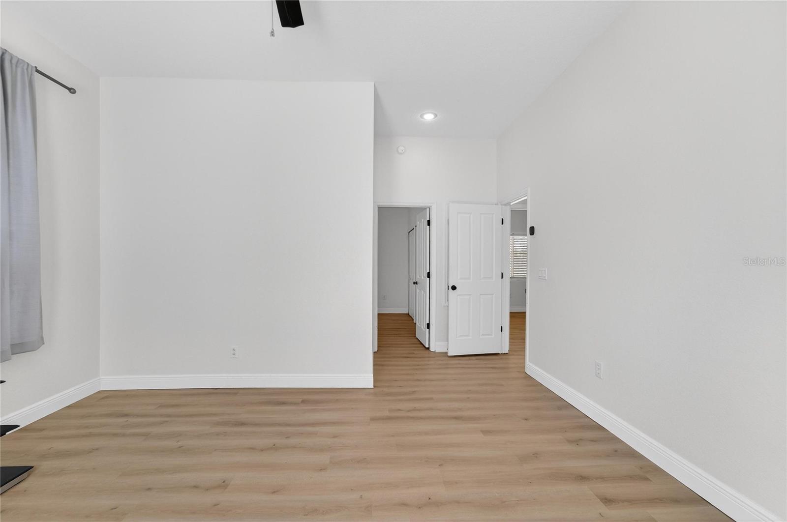 Listing photo id 47 for 5608 Osprey Park Place