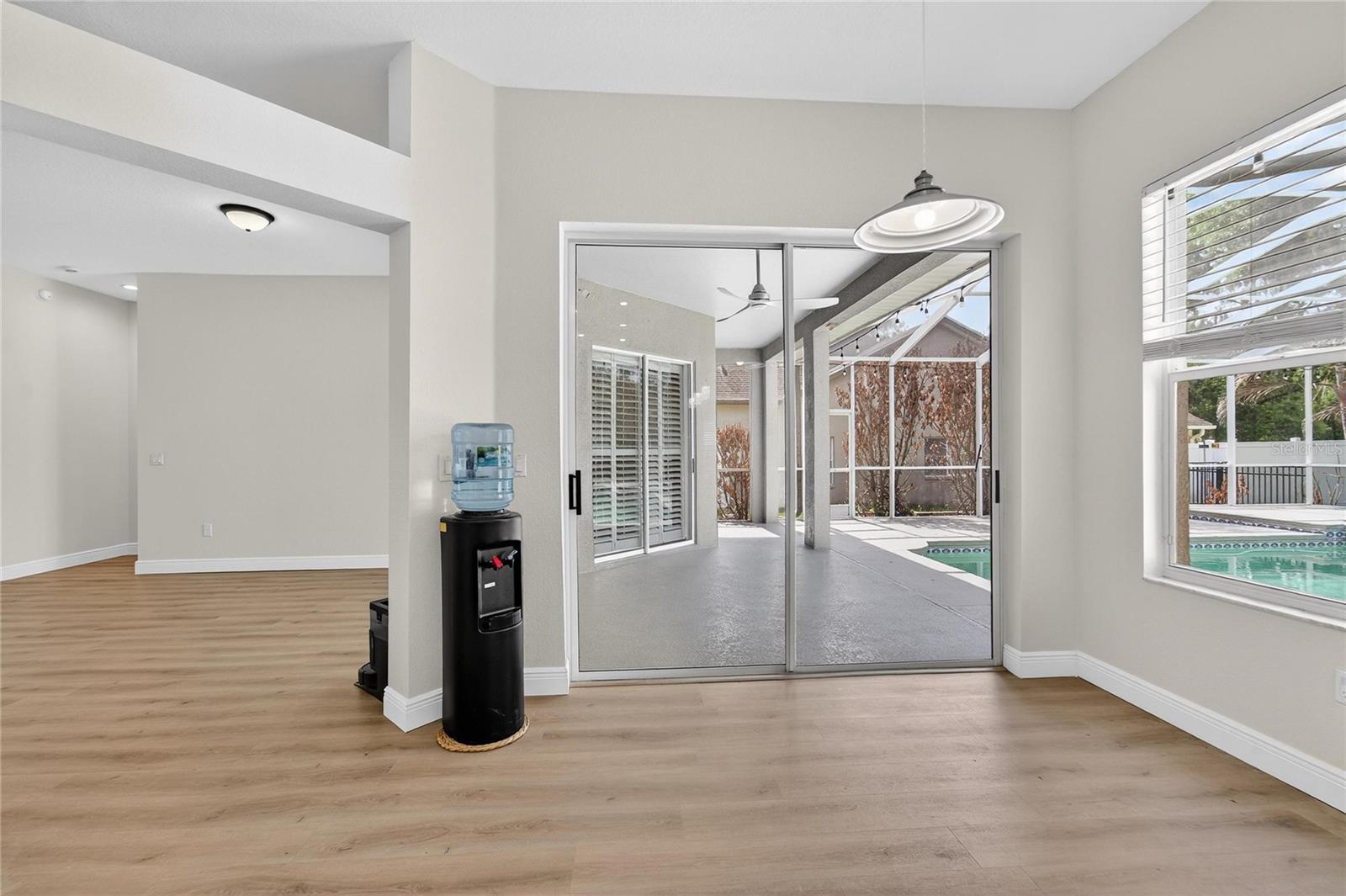 Listing photo id 57 for 5608 Osprey Park Place