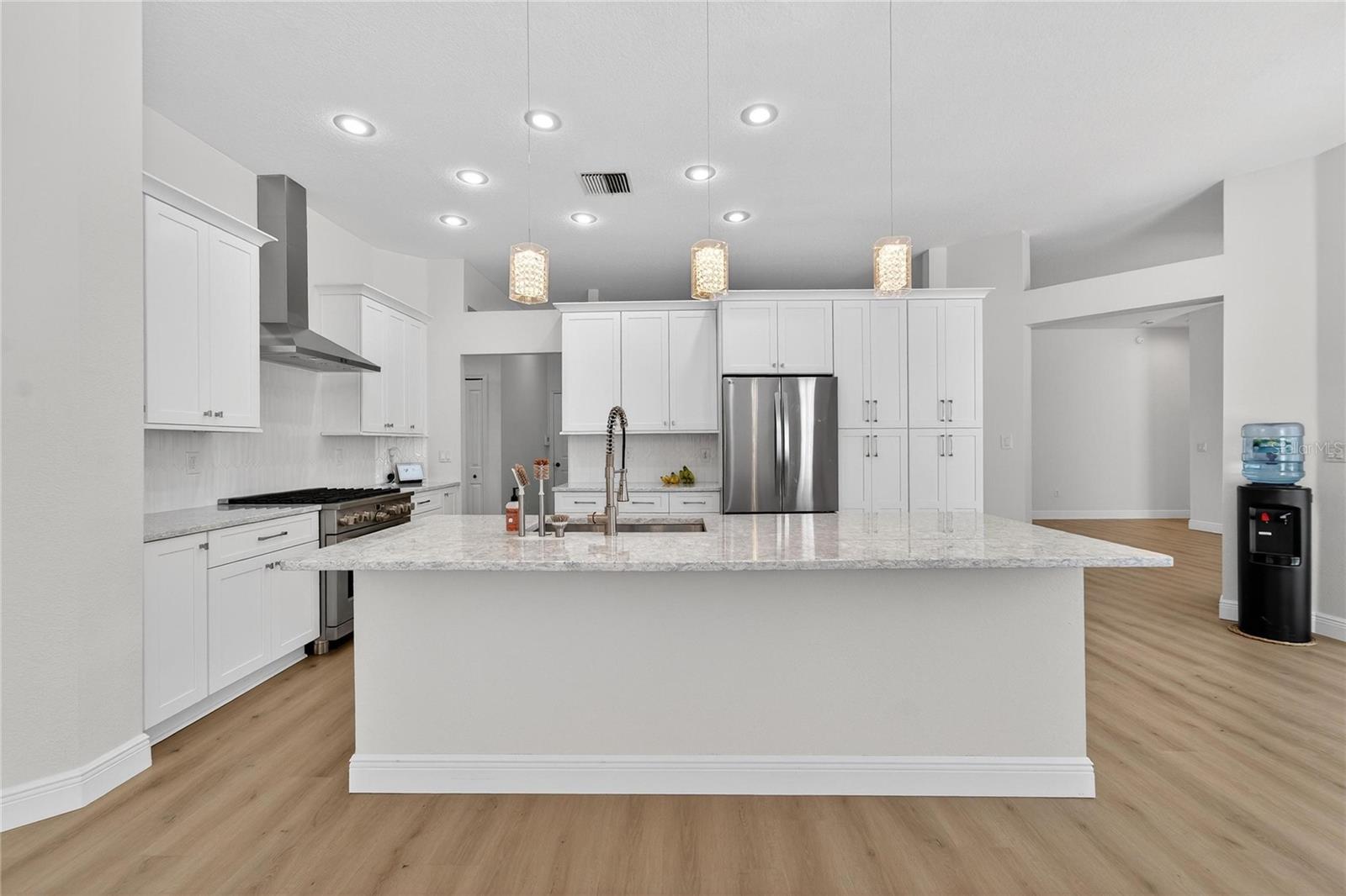 Listing photo id 59 for 5608 Osprey Park Place