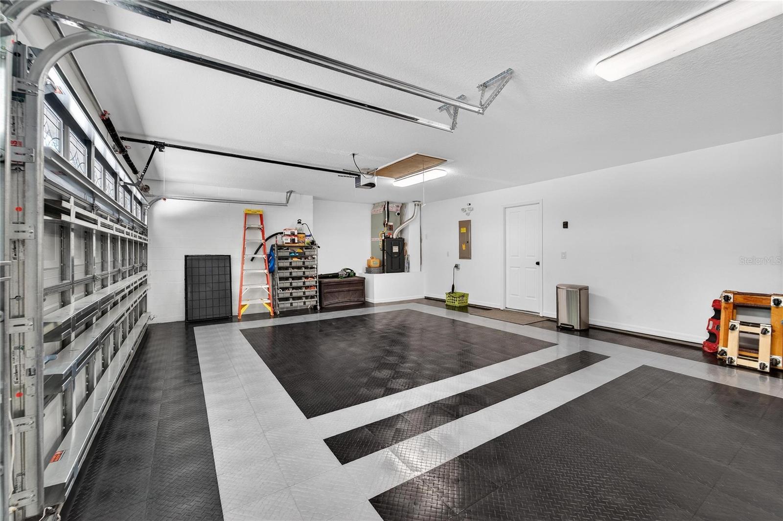 Listing photo id 64 for 5608 Osprey Park Place