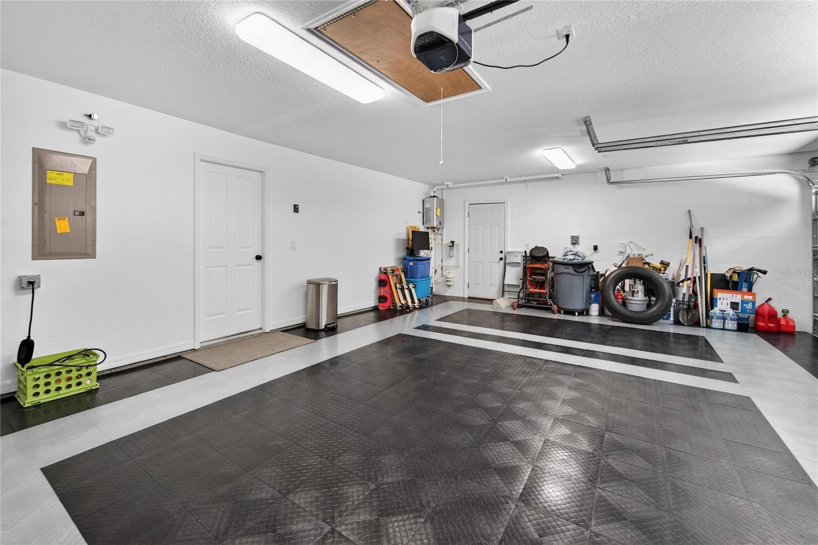 Listing photo id 65 for 5608 Osprey Park Place