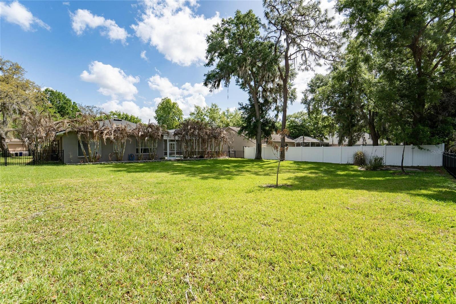 Listing photo id 5 for 5608 Osprey Park Place