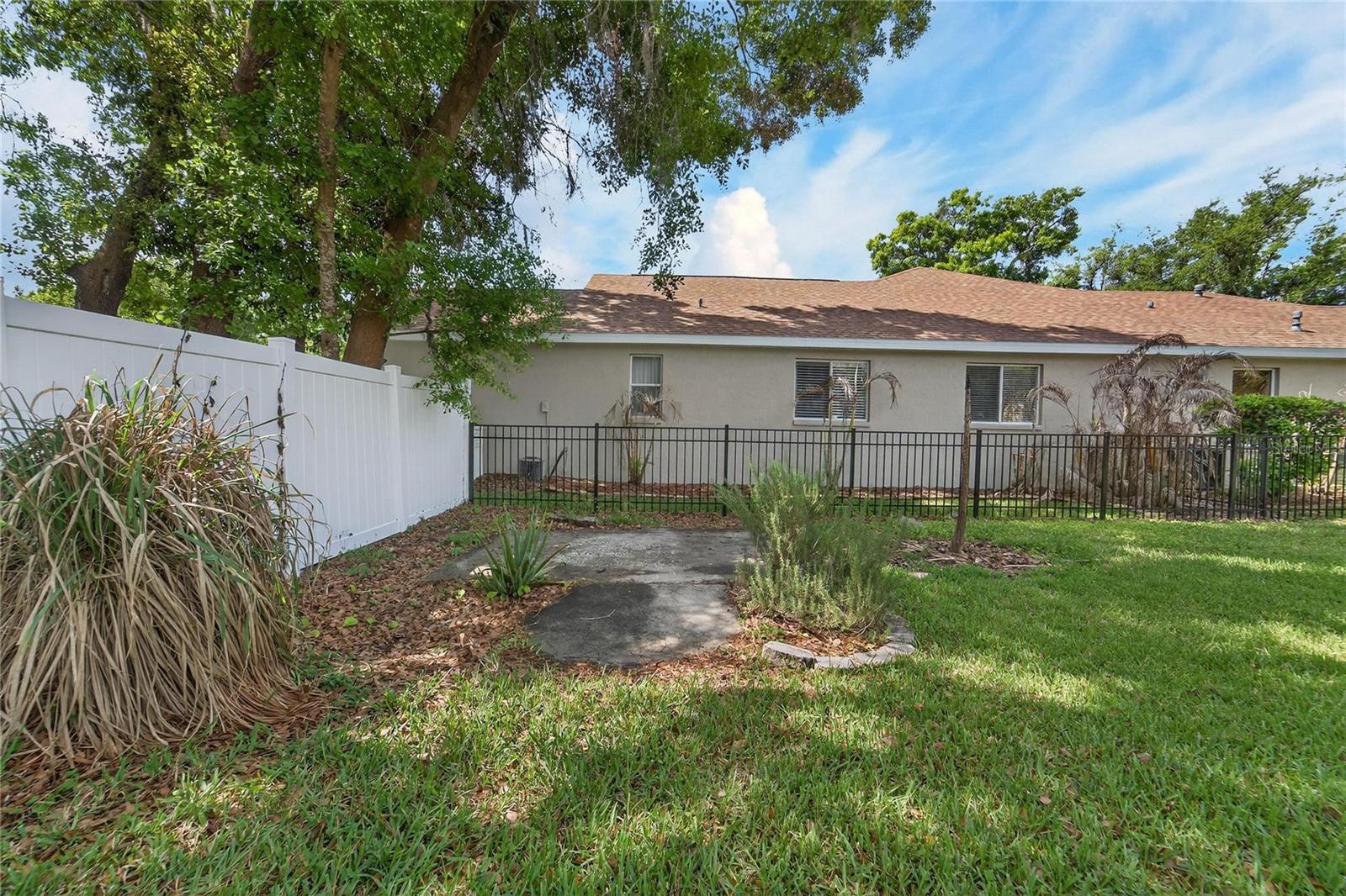 Listing photo id 7 for 5608 Osprey Park Place