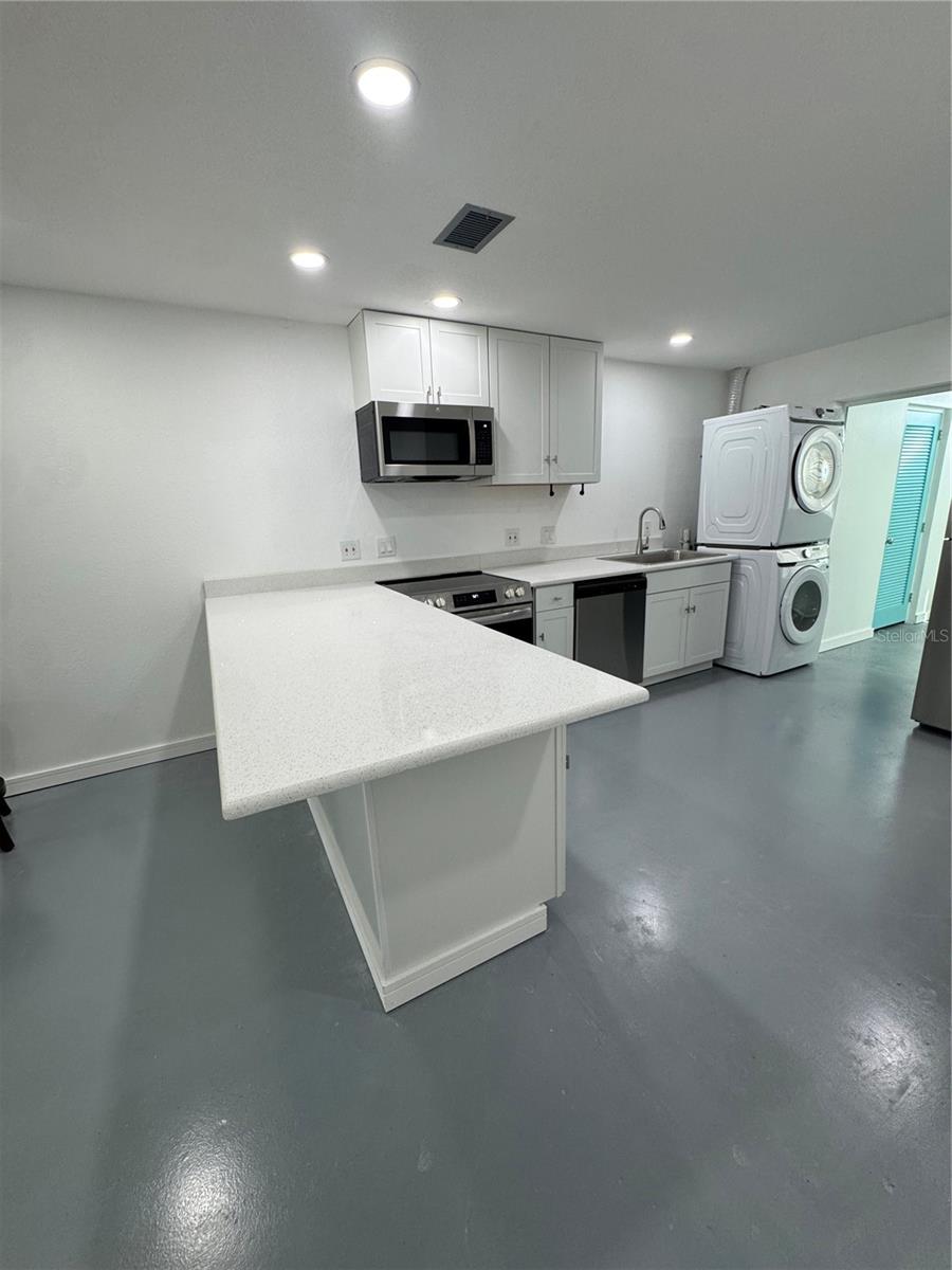 Image 2 of 28 For 5720 13th Avenue N 106b