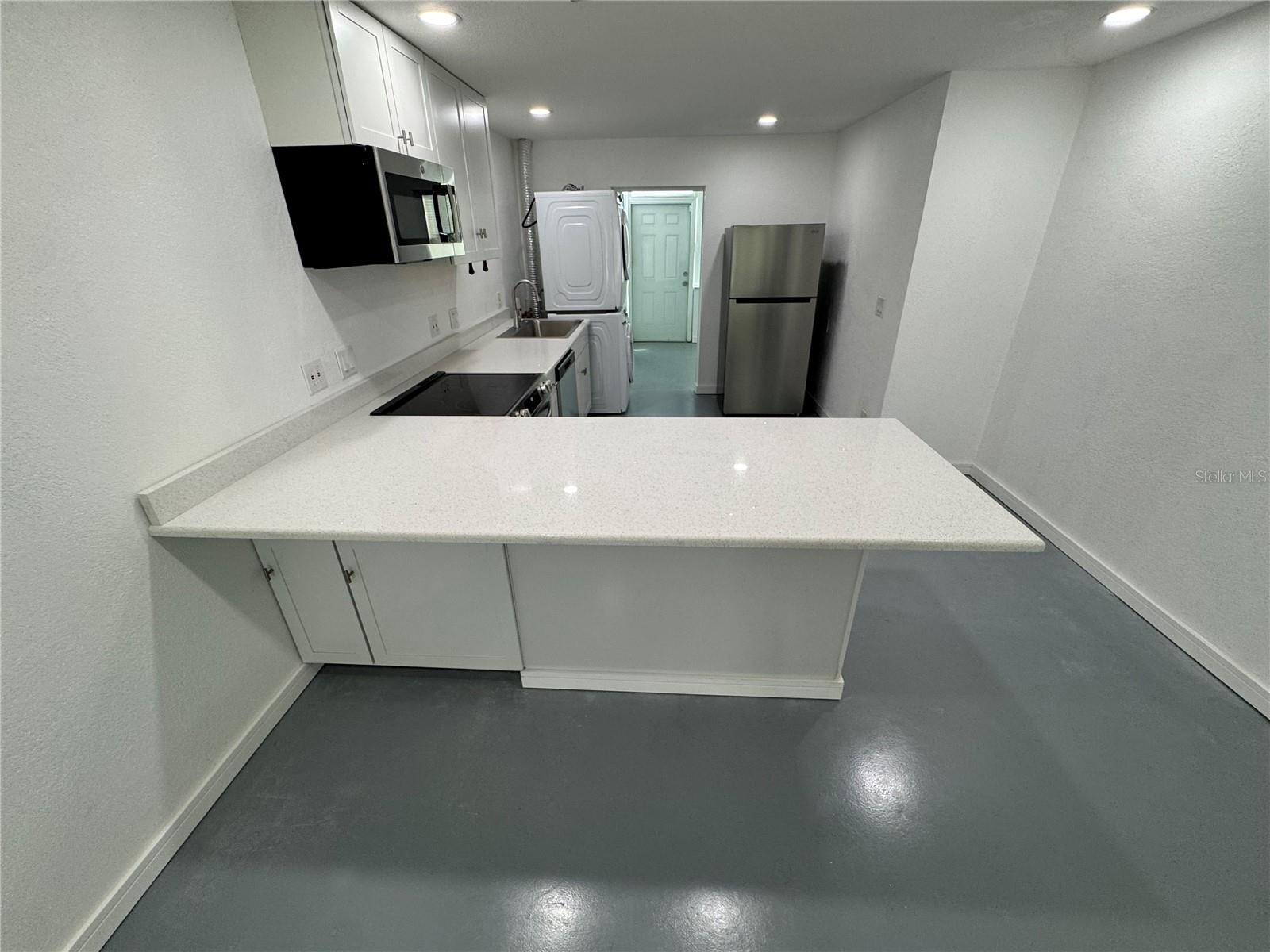 Image 9 of 28 For 5720 13th Avenue N 106b