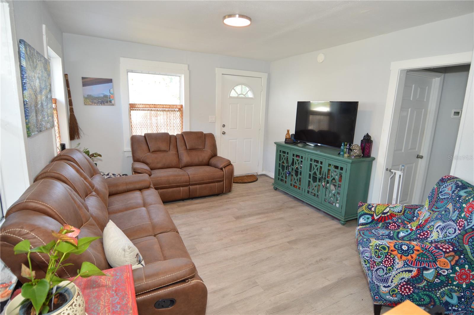 Image 11 of 49 For 2852 60th Avenue N