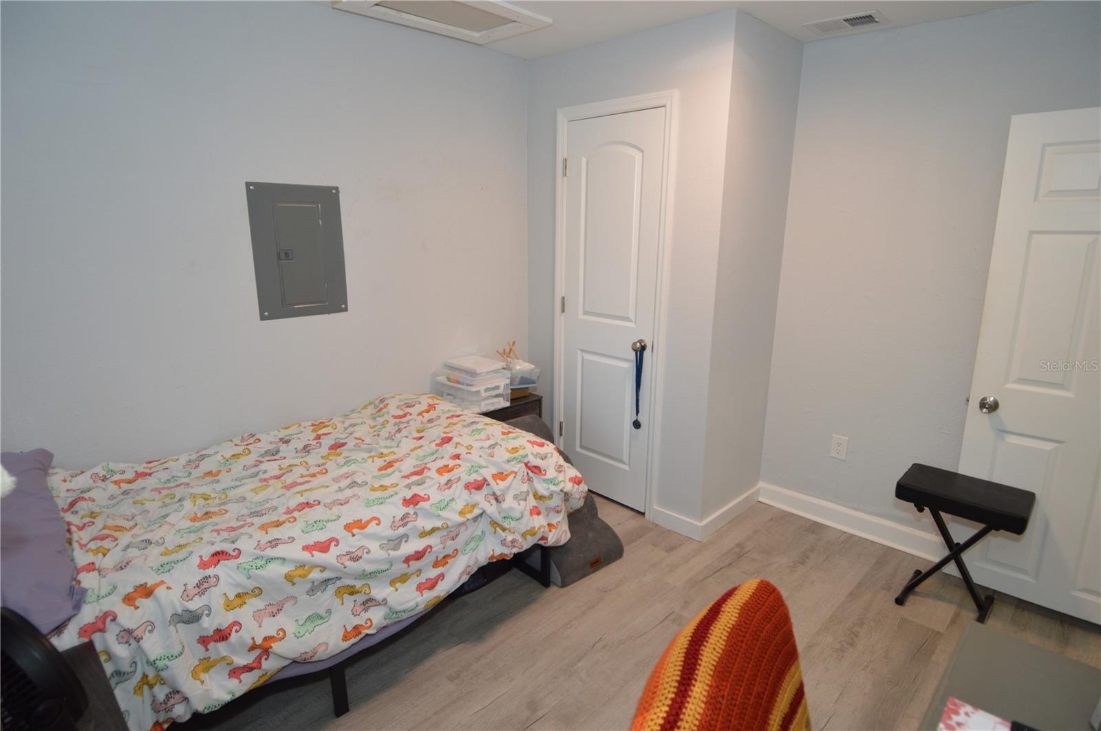 Image 19 of 49 For 2852 60th Avenue N