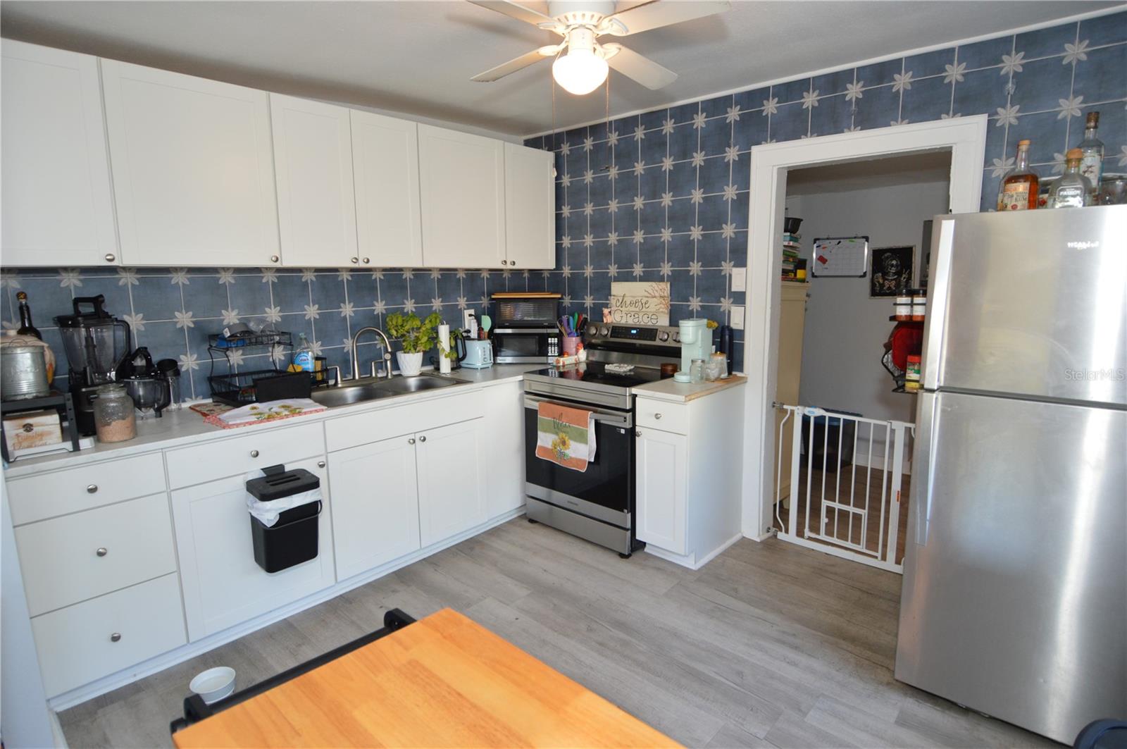 Image 2 of 49 For 2852 60th Avenue N