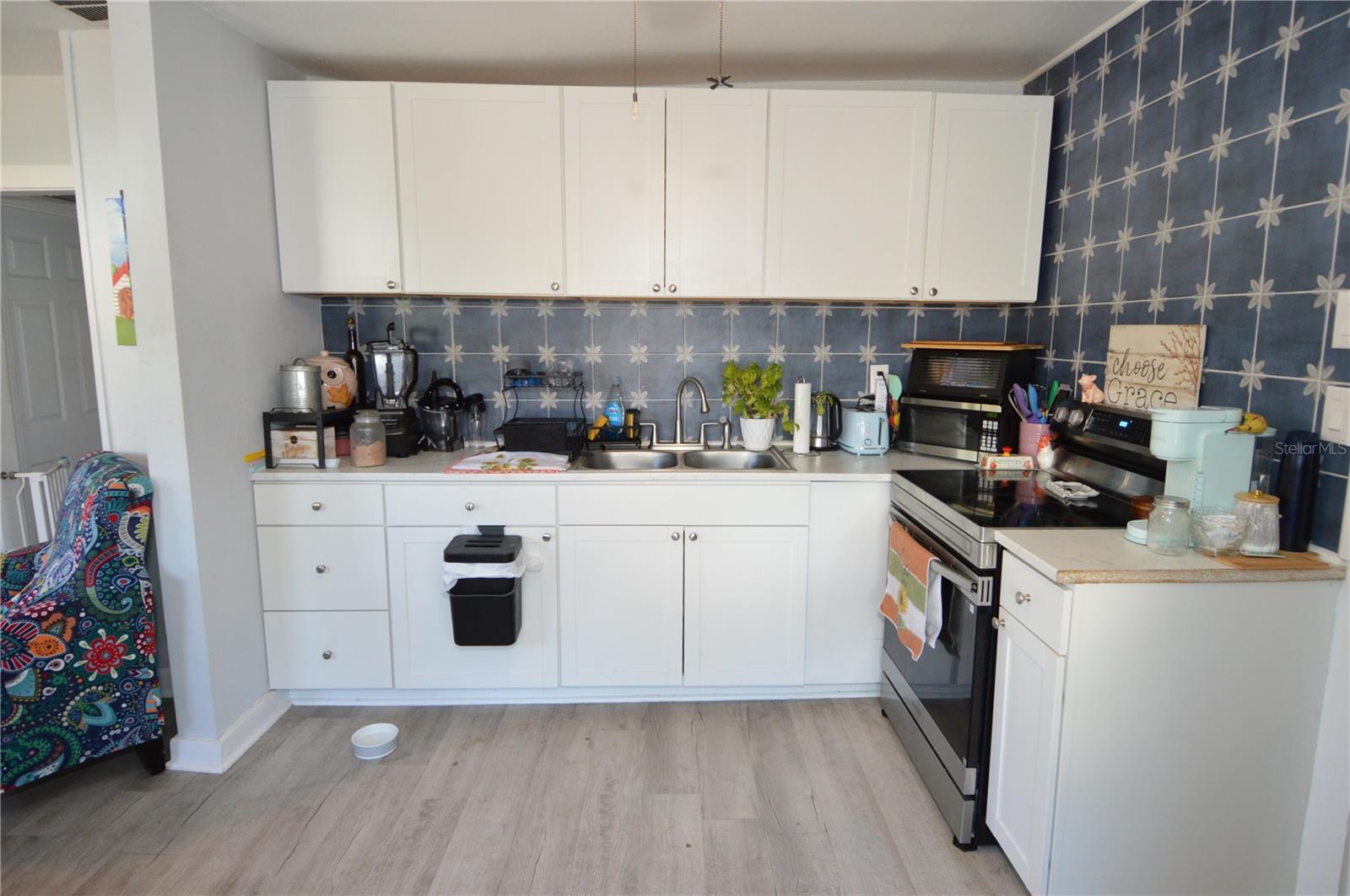 Image 4 of 49 For 2852 60th Avenue N