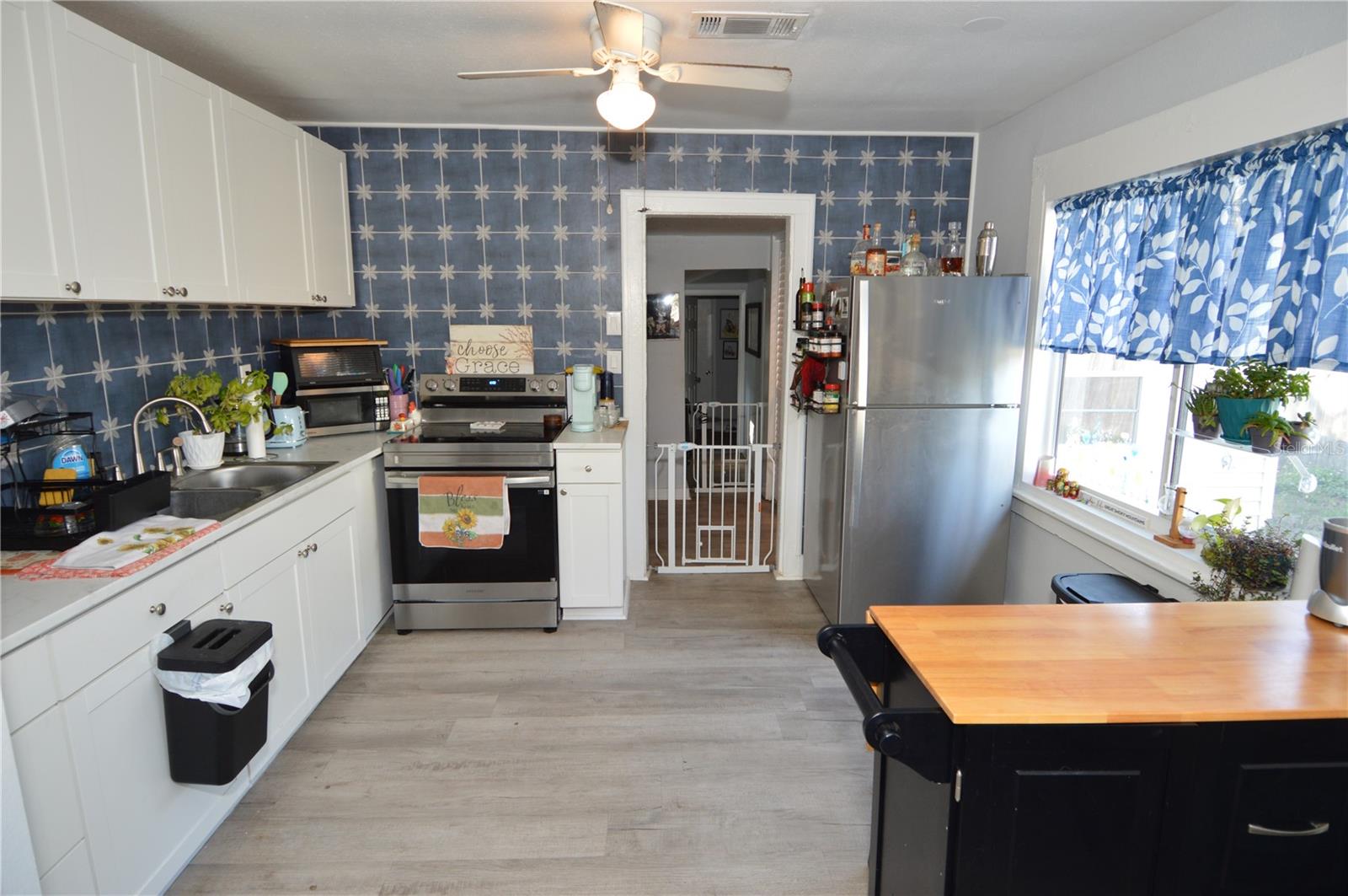 Image 5 of 49 For 2852 60th Avenue N