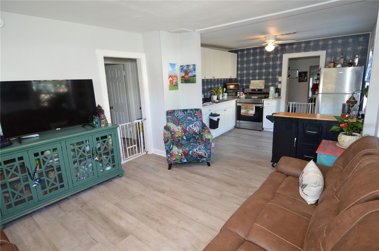 Image 9 of 49 For 2852 60th Avenue N