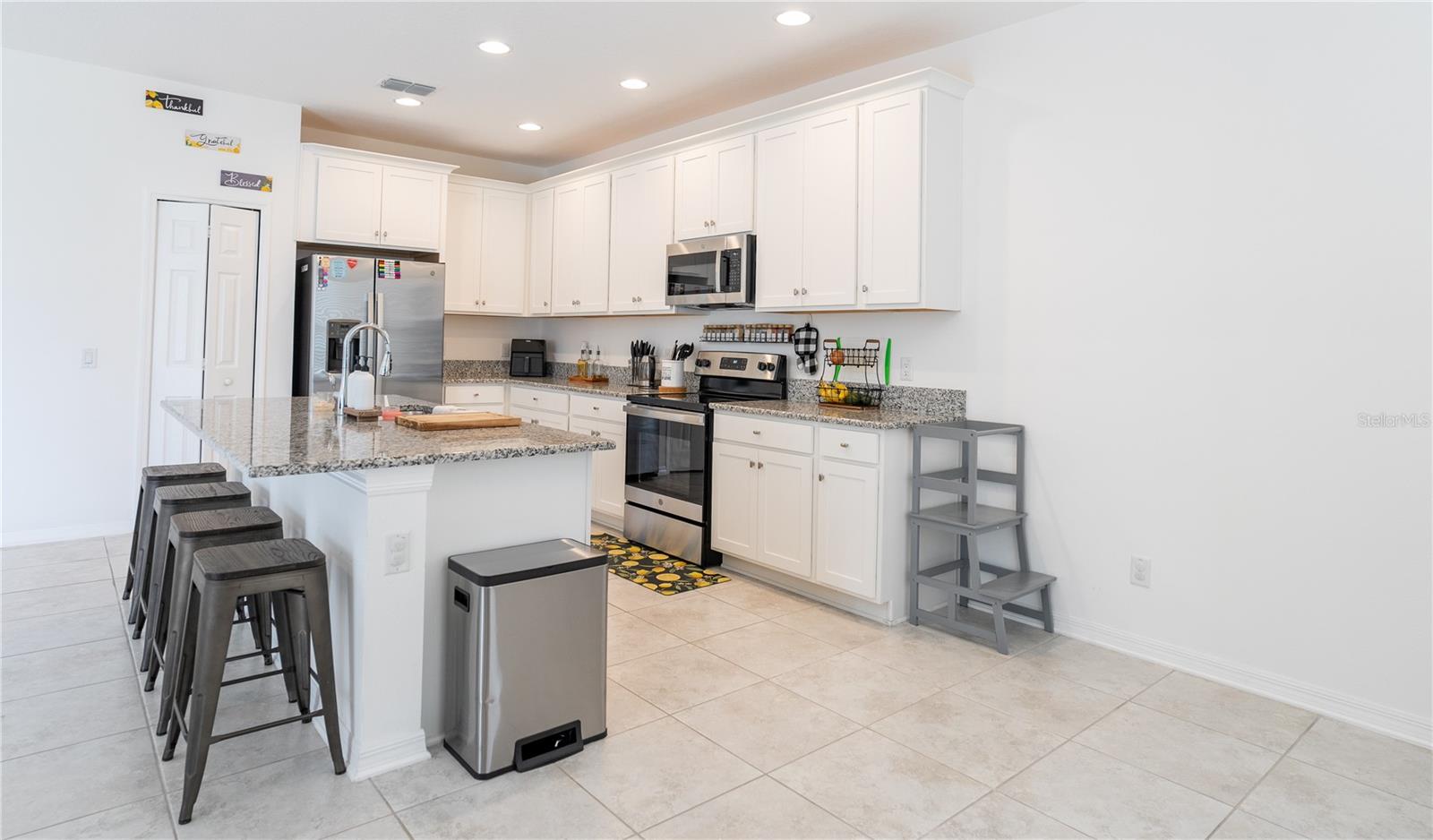 Listing photo id 9 for 37860 Beacon Brick Drive