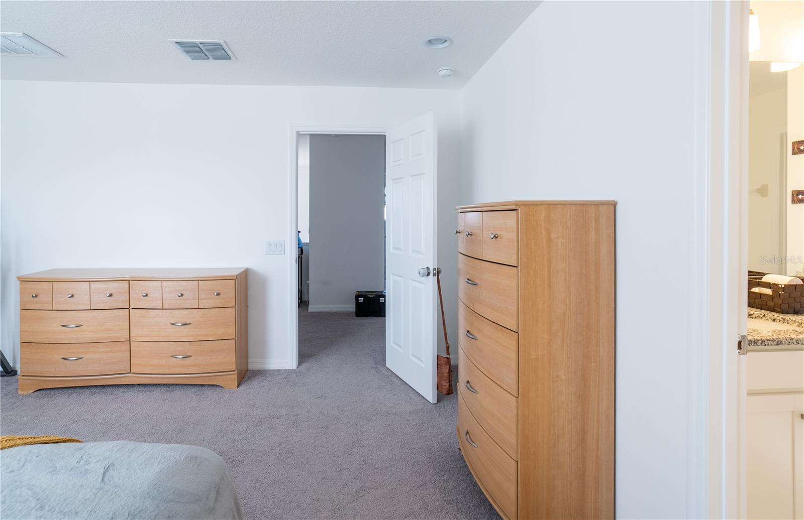 Listing photo id 32 for 37860 Beacon Brick Drive