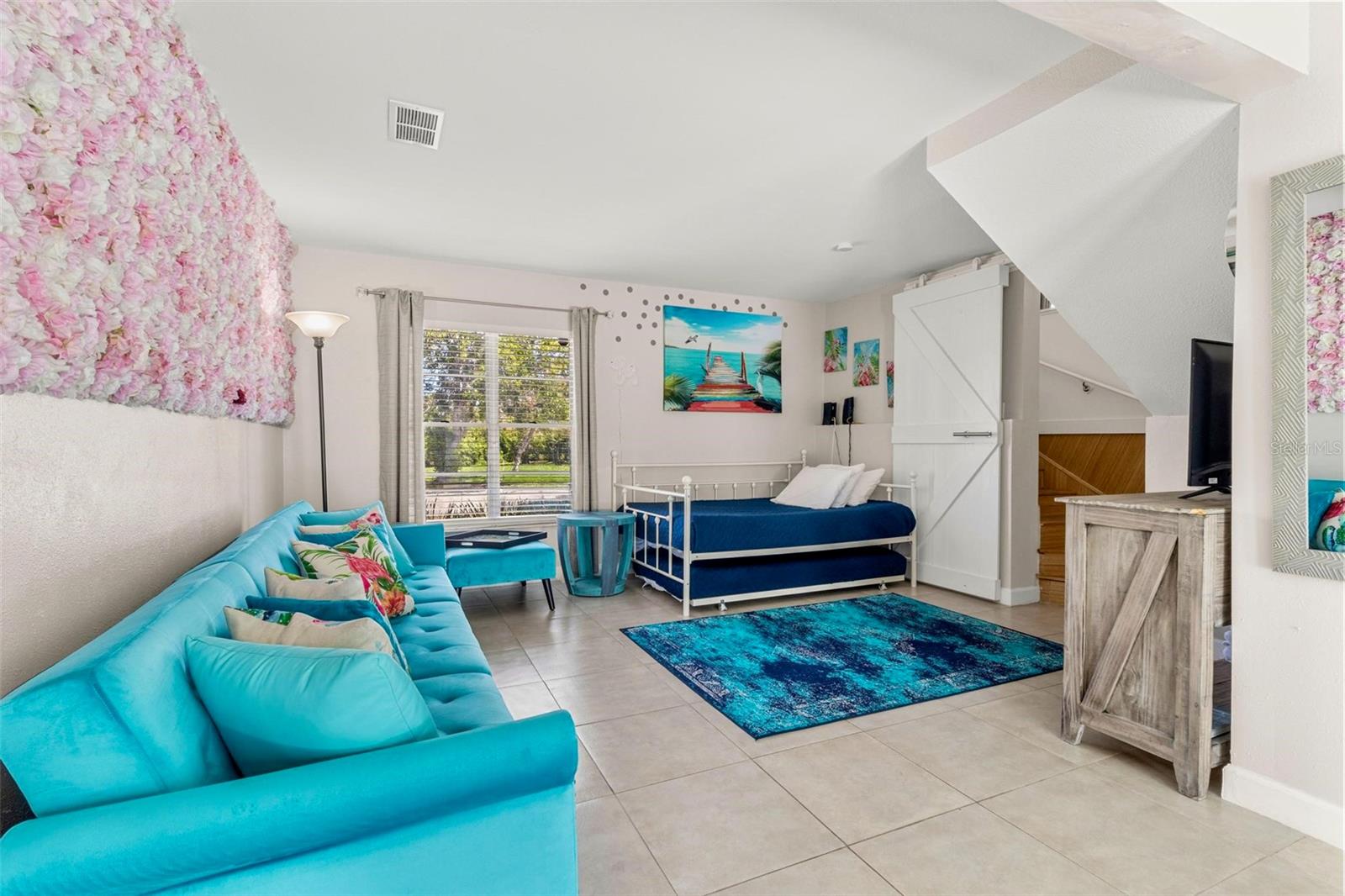 Image 20 of 28 For 8517 43rd Avenue W