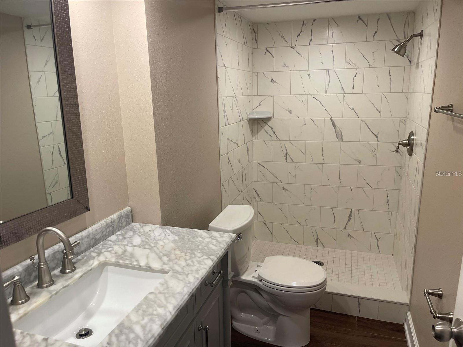 Image 27 of 32 For 851 Bayway Boulevard 103