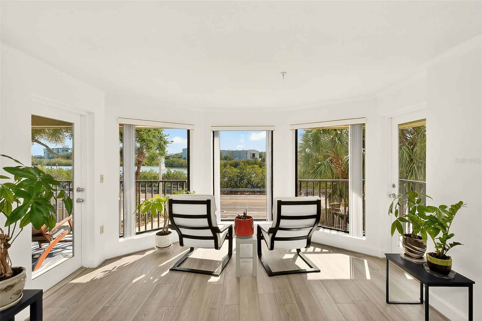 Listing photo id 11 for 74 Gulf Boulevard 1b