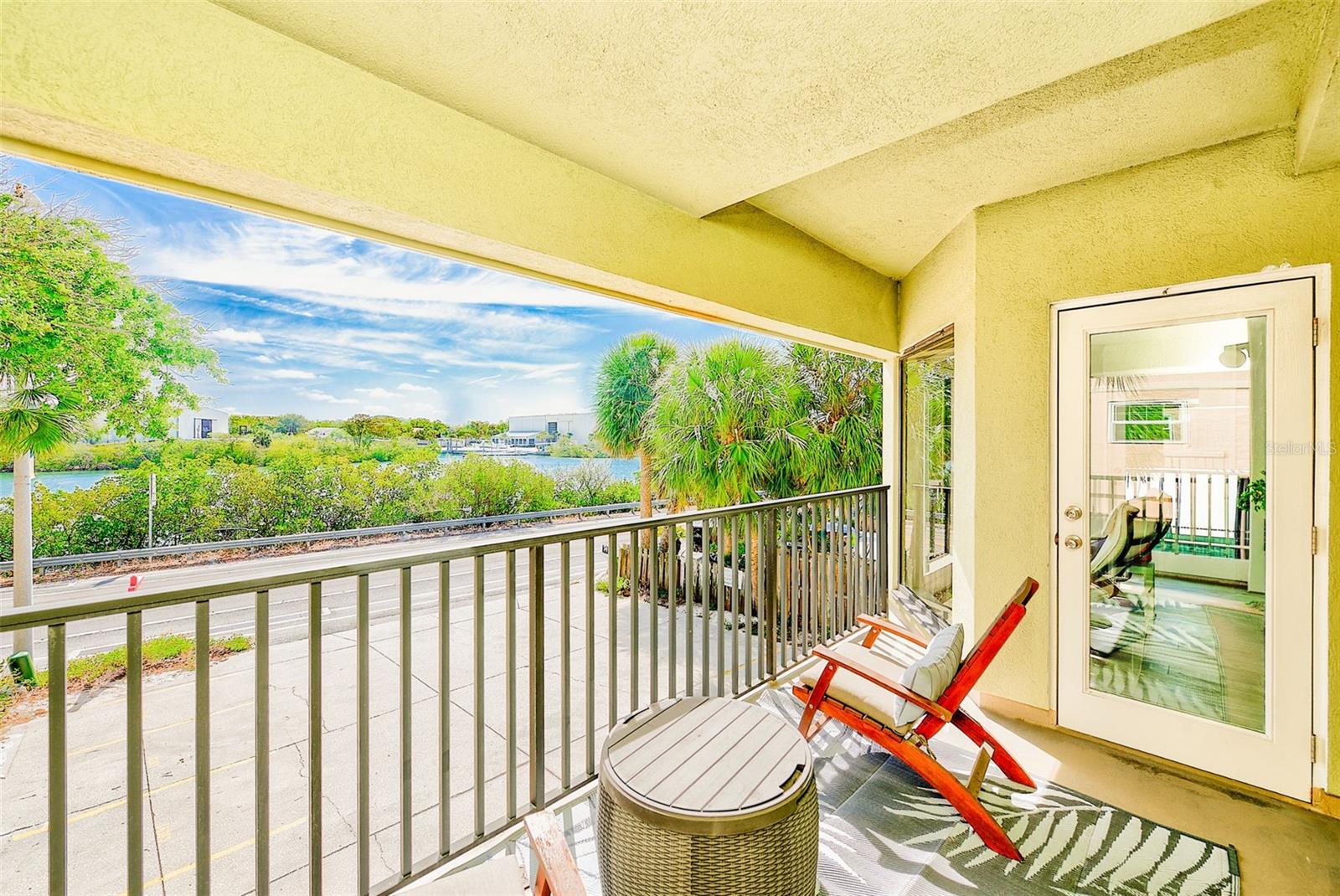 Listing photo id 12 for 74 Gulf Boulevard 1b