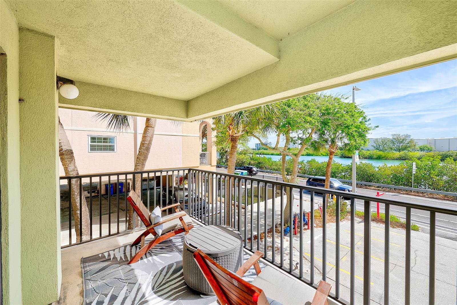 Listing photo id 13 for 74 Gulf Boulevard 1b