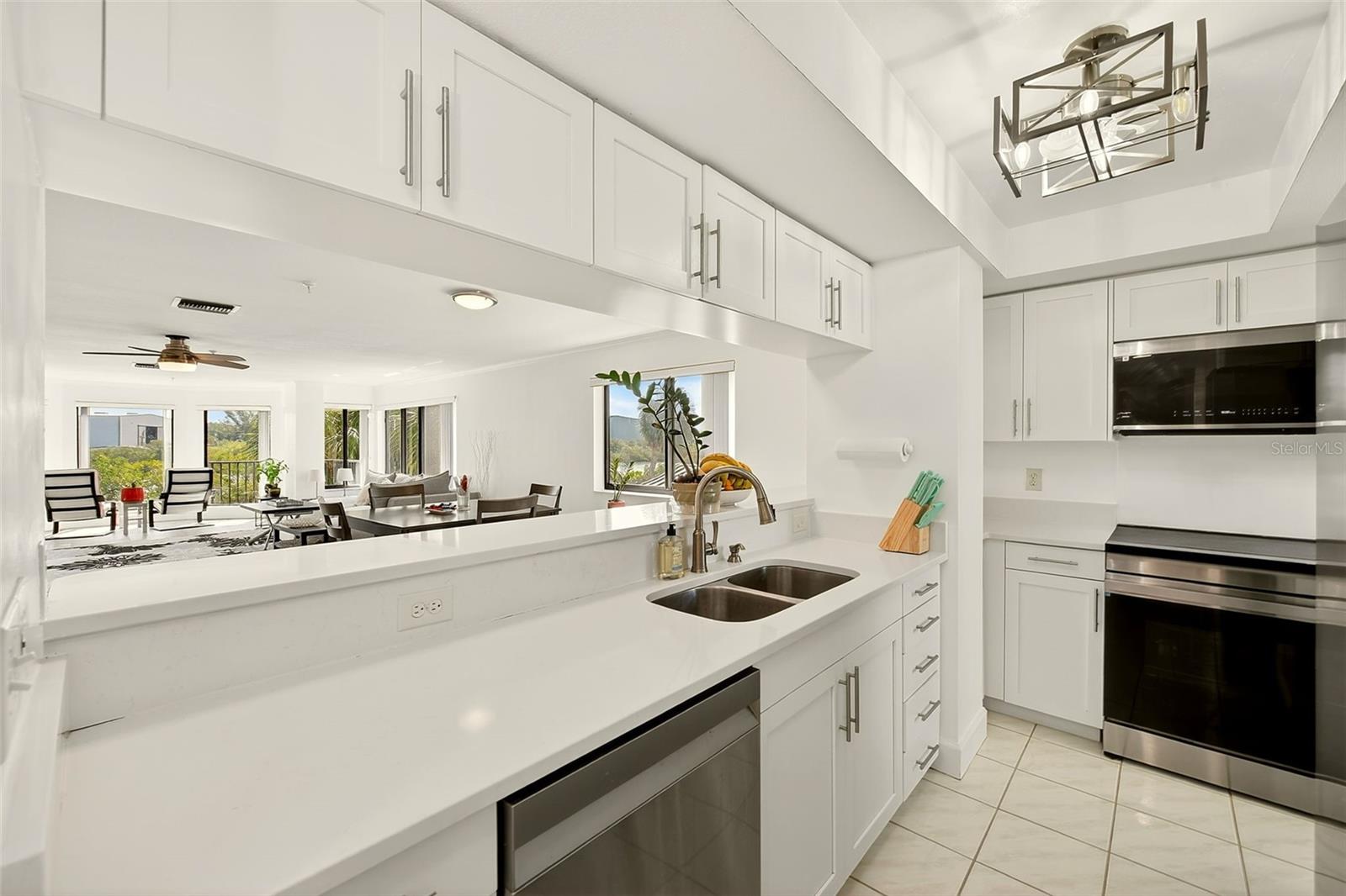 Listing photo id 17 for 74 Gulf Boulevard 1b