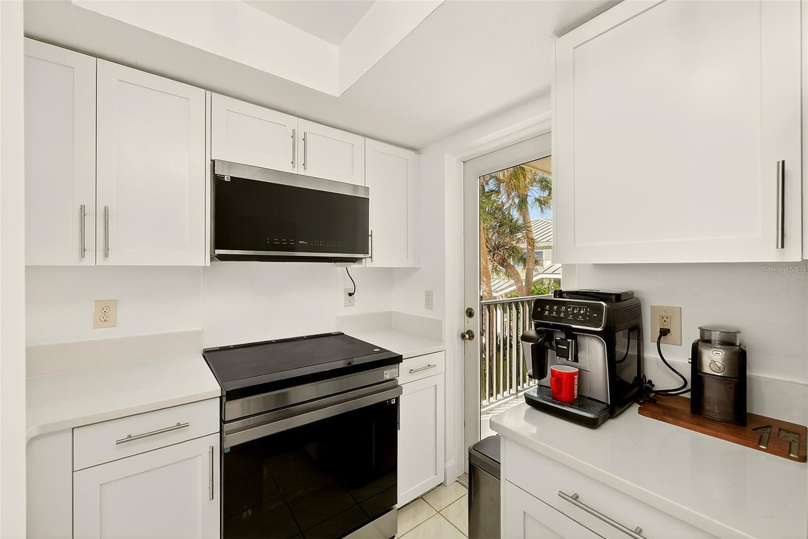 Listing photo id 18 for 74 Gulf Boulevard 1b