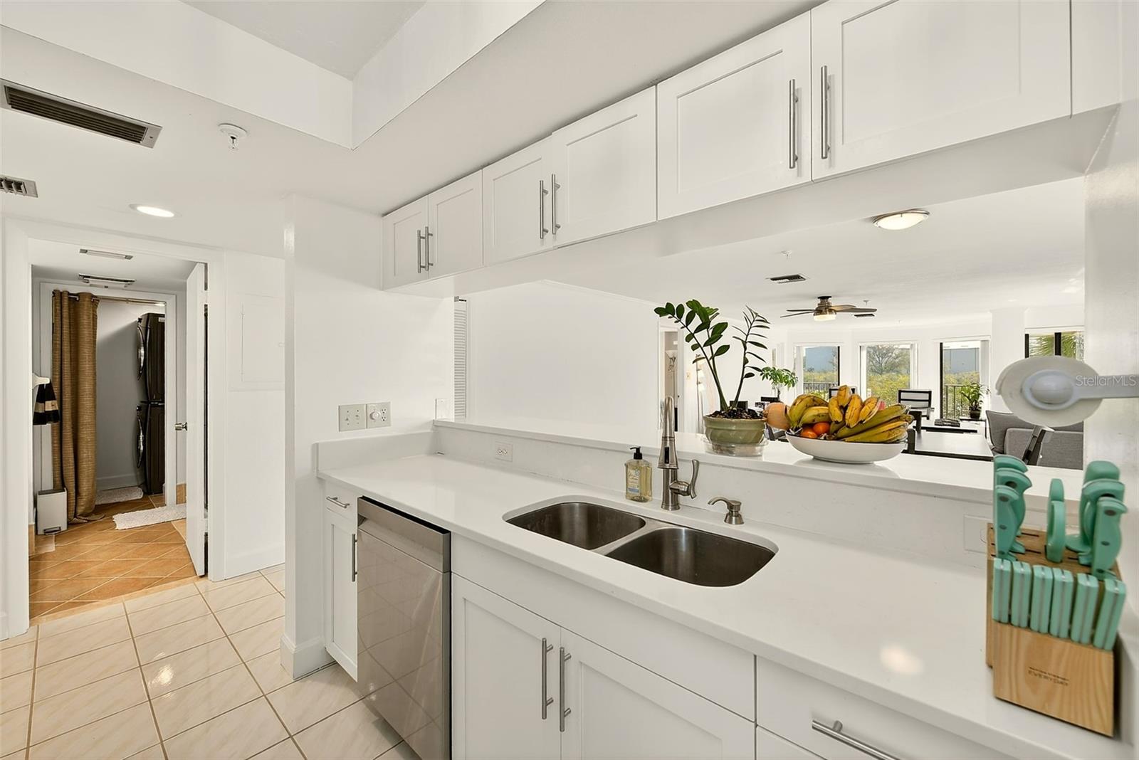 Listing photo id 19 for 74 Gulf Boulevard 1b