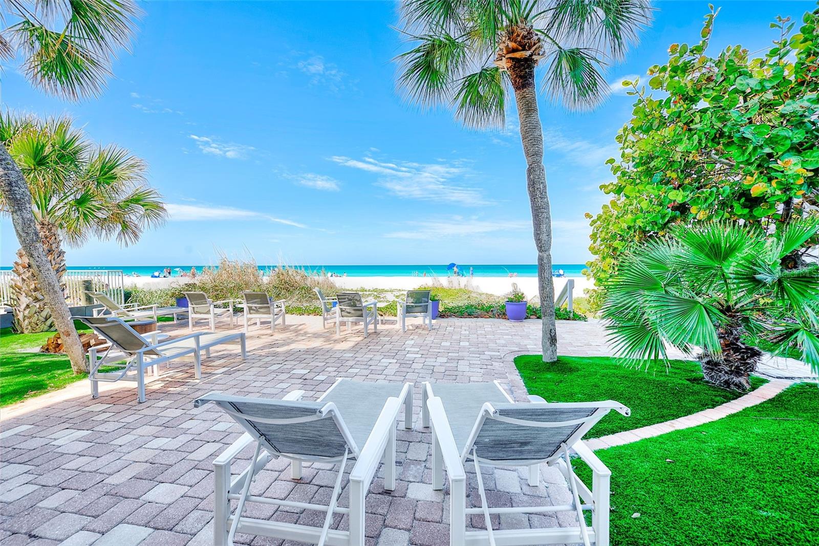 Listing photo id 1 for 74 Gulf Boulevard 1b