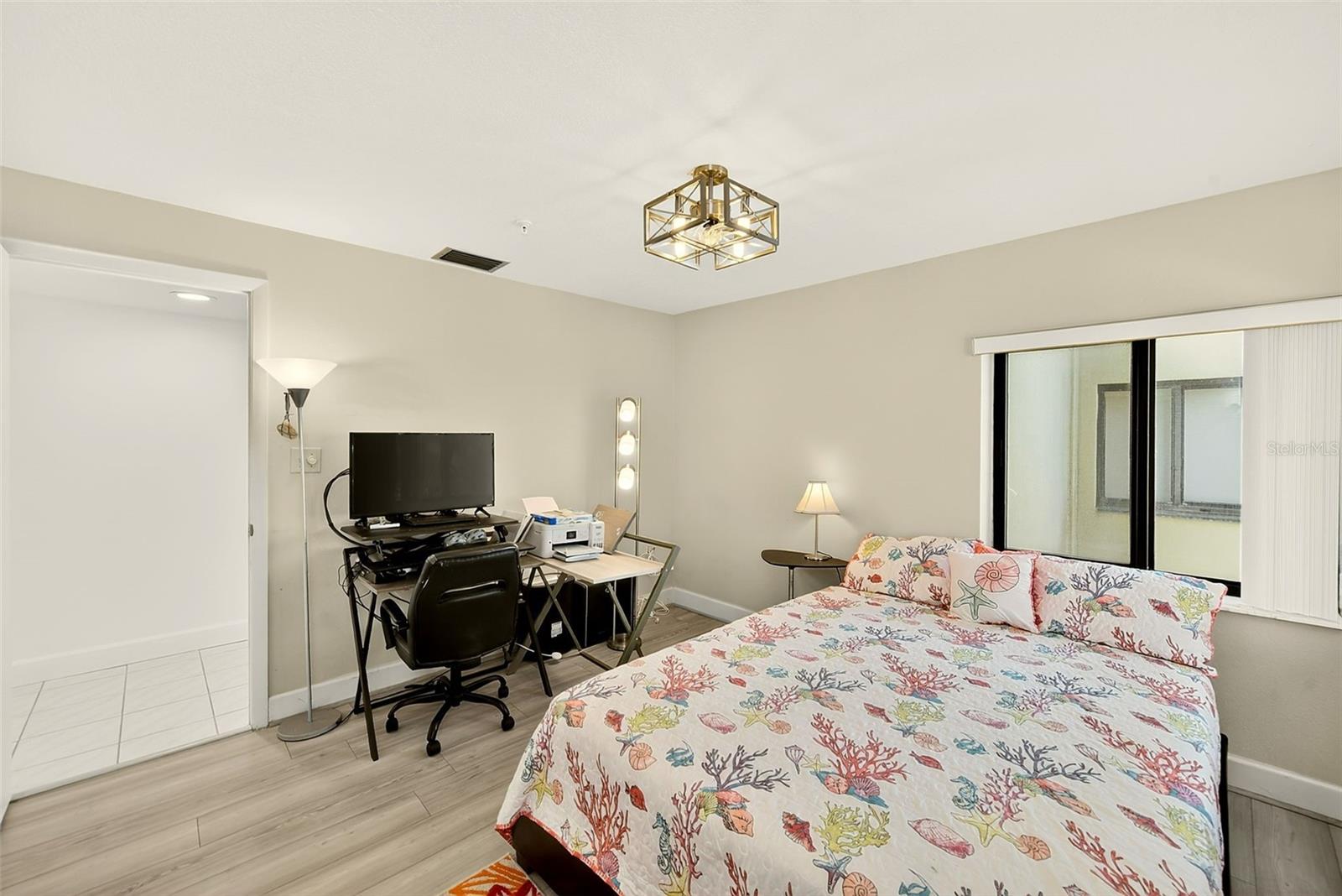 Listing photo id 29 for 74 Gulf Boulevard 1b